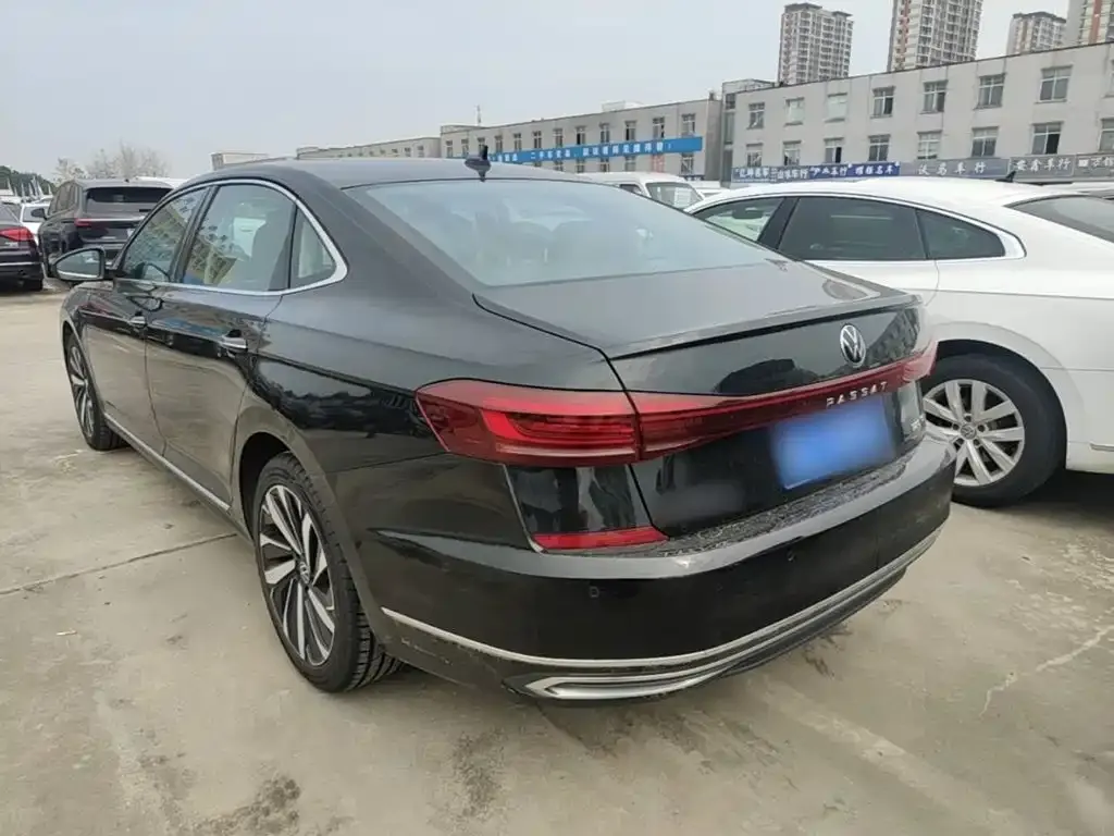 Volkswagen Passat — фото 2