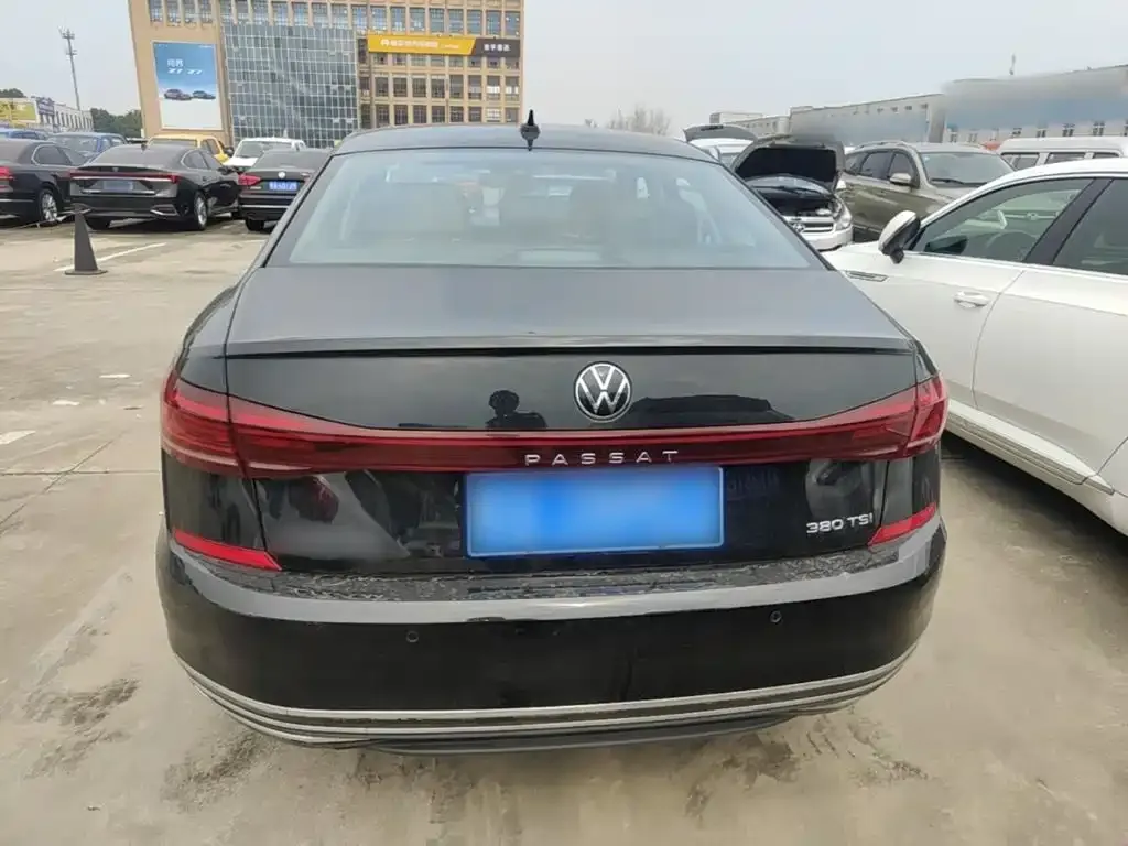 Volkswagen Passat — фото 6