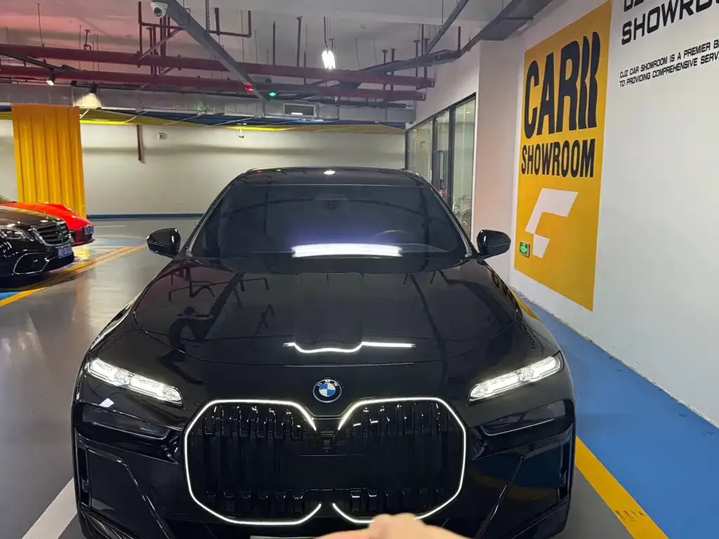 BMW i7 — фото 6