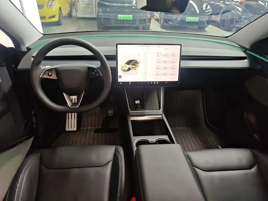 Tesla Model Y — фото 7
