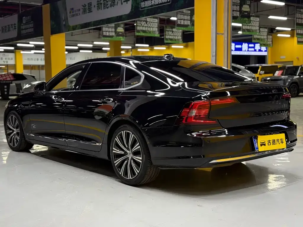 Volvo S90 — фото 7