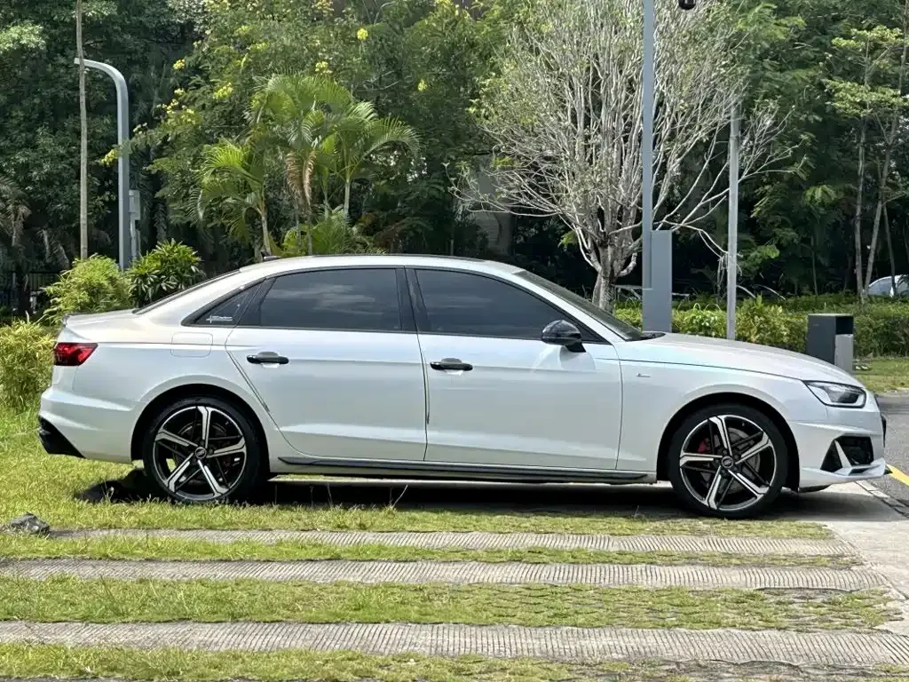 Audi A4L — фото 10