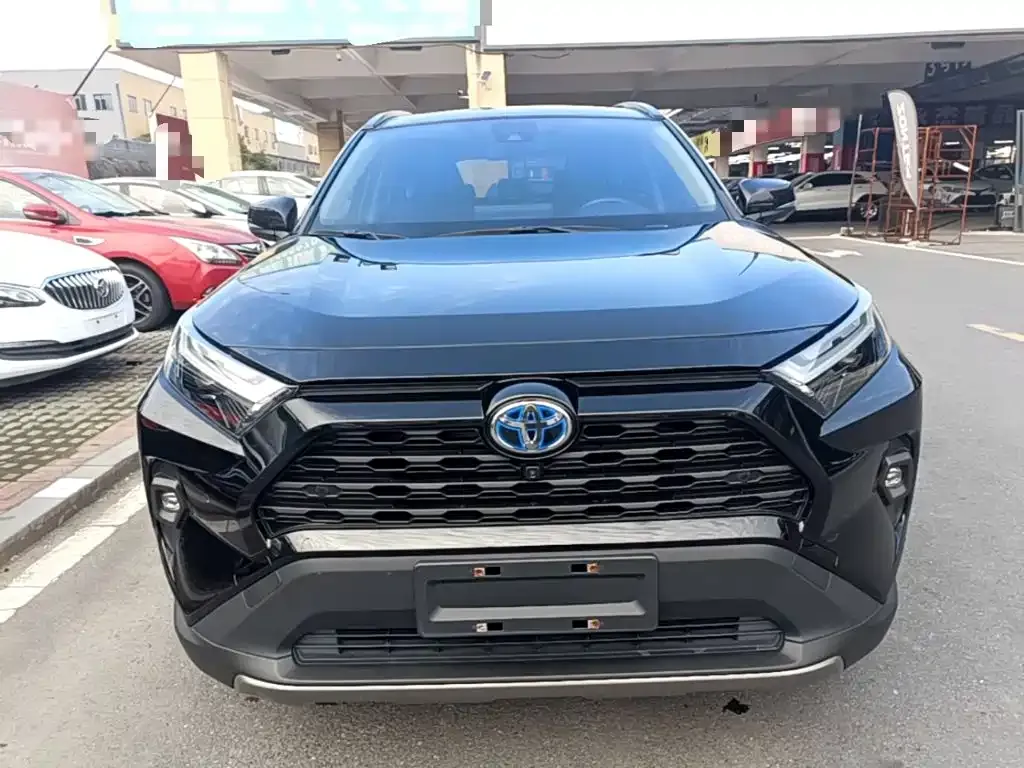 Toyota RAV4 — фото 6