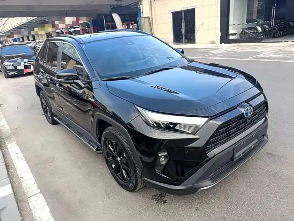 Toyota RAV4 — фото 4