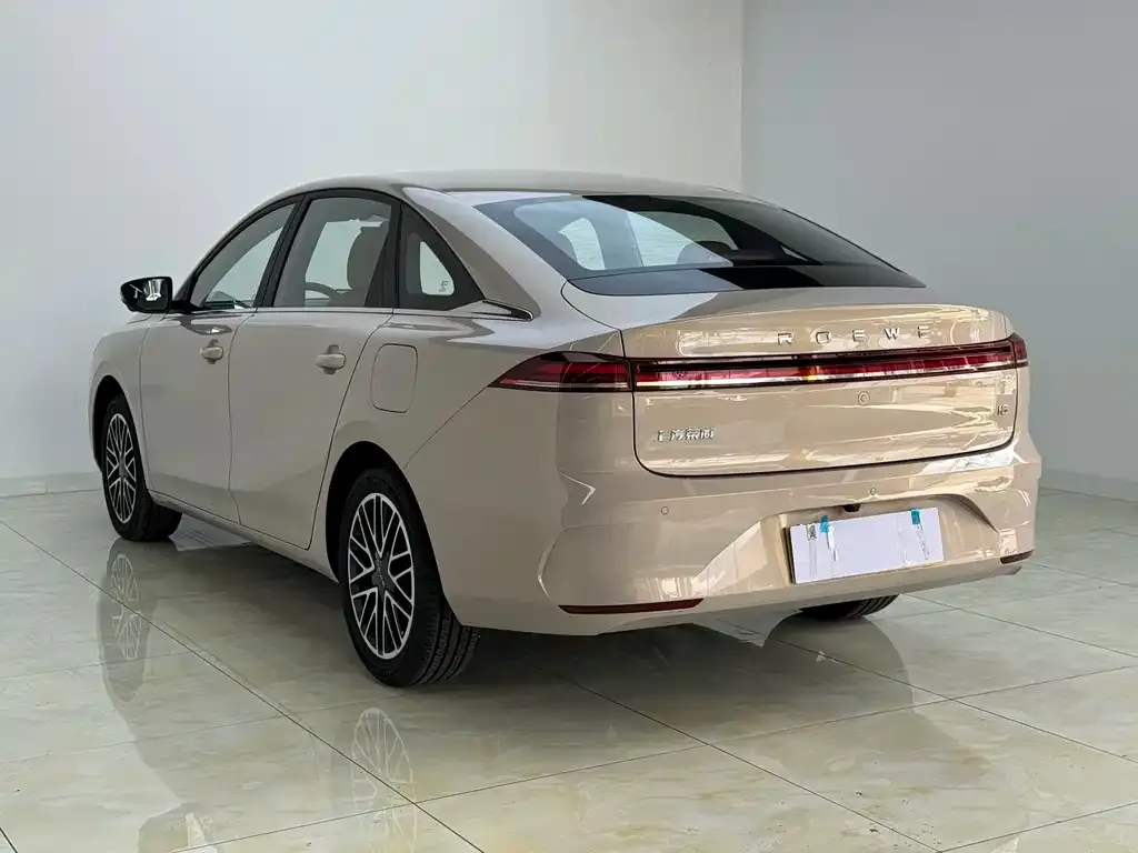 Roewe i6 — фото 6