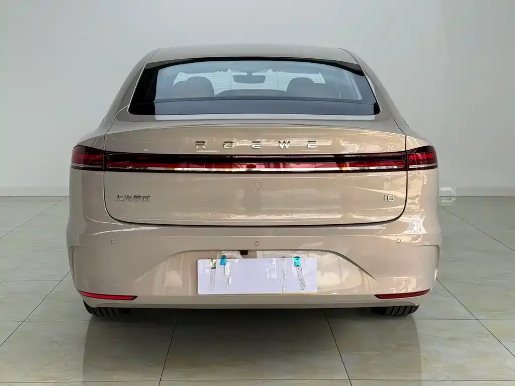 Roewe i6 — фото 10