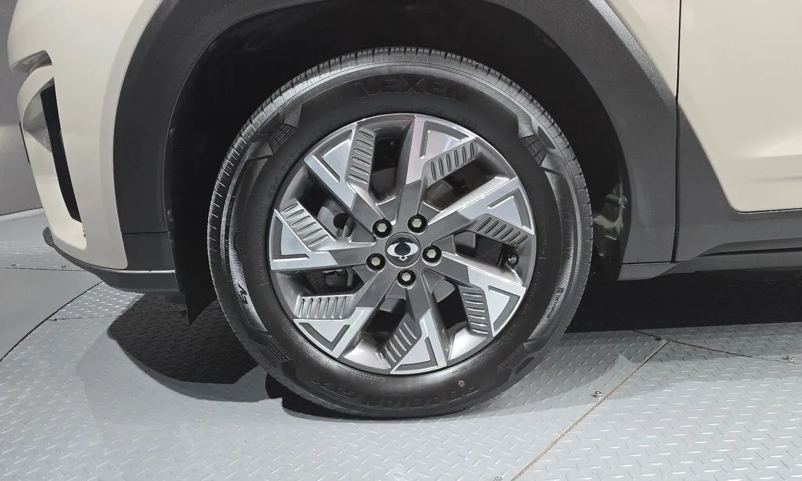 KG Mobility (Ssangyong) Torres — фото 8