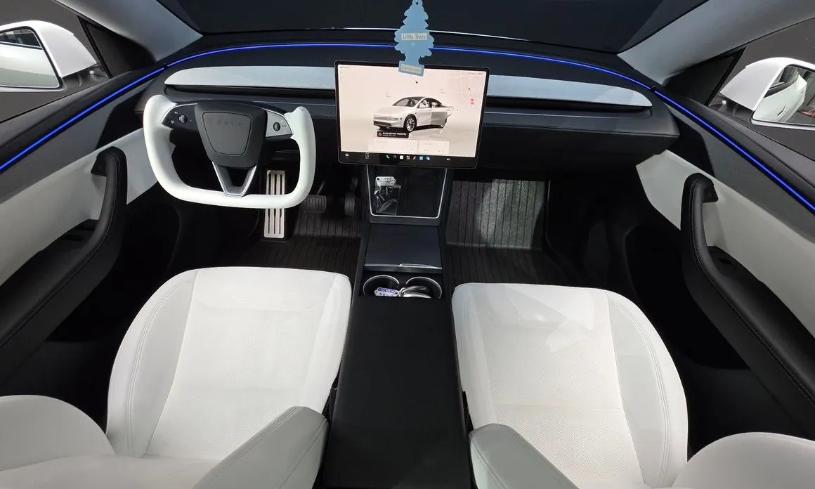 Tesla Model Y — фото 9
