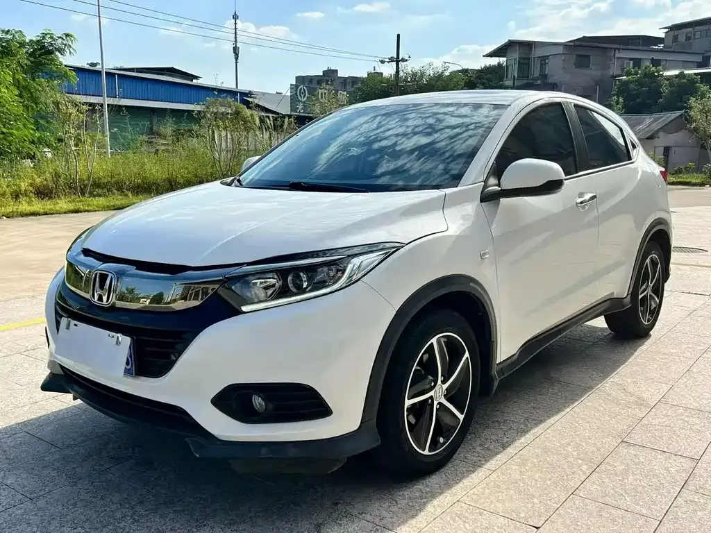 Honda Vezel — фото 1