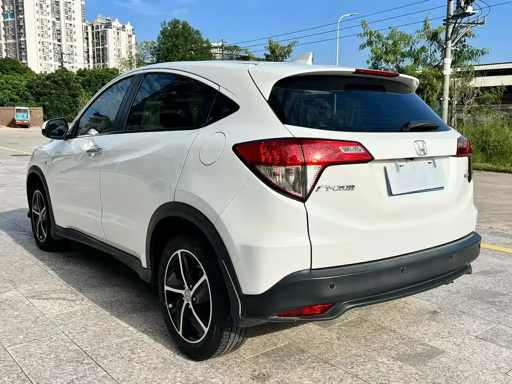 Honda Vezel — фото 8