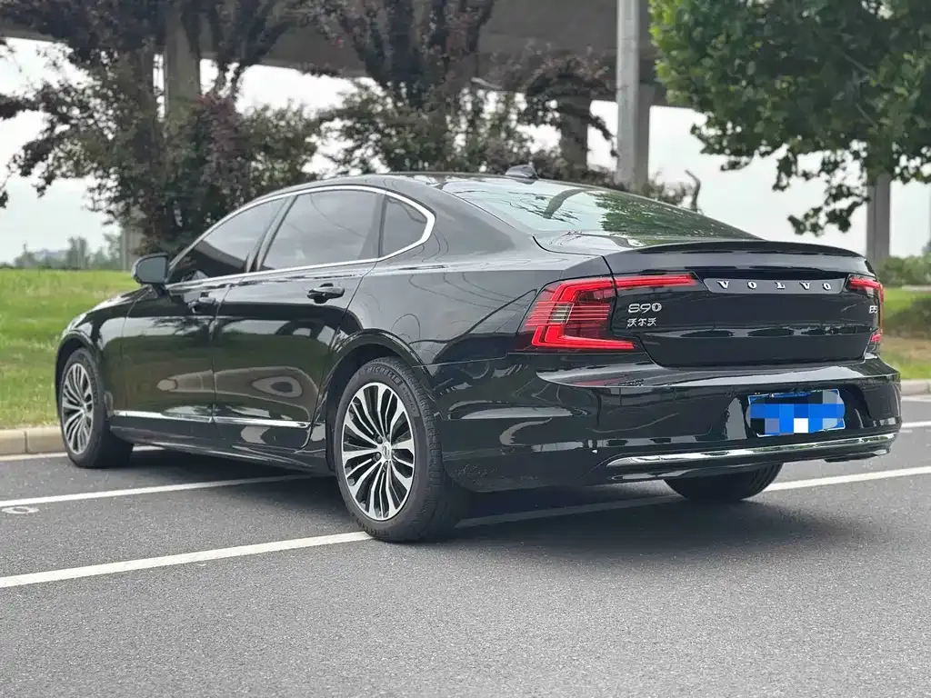 Volvo S90 — фото 9