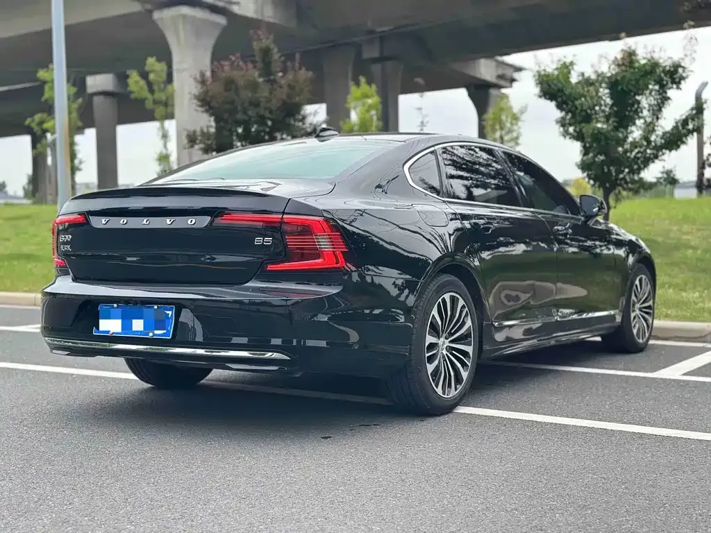 Volvo S90 — фото 8