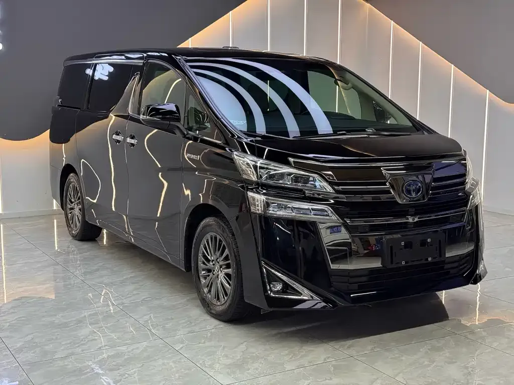 Toyota Vellfire — фото 2