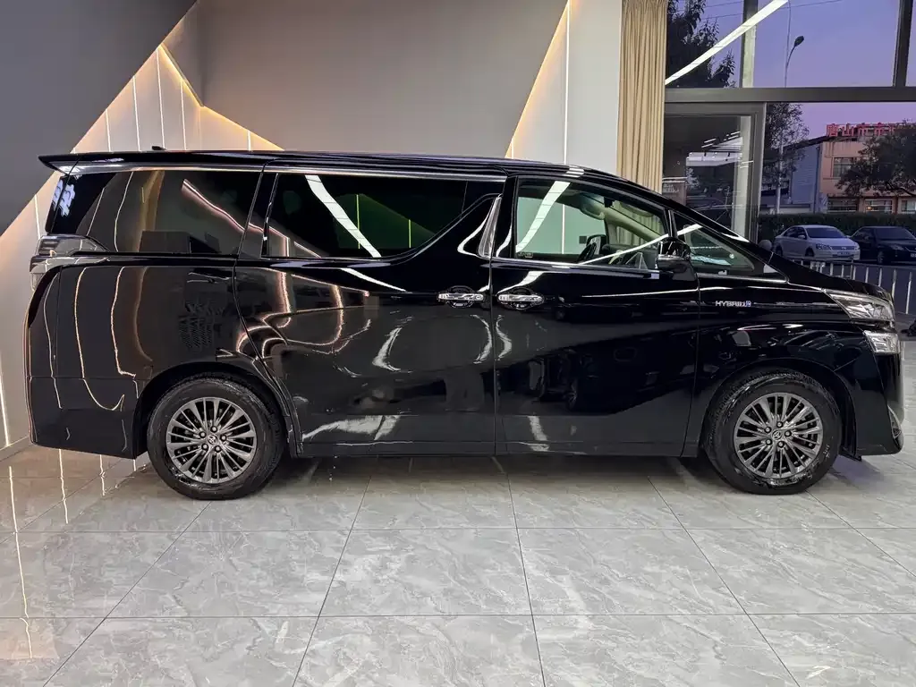 Toyota Vellfire — фото 8