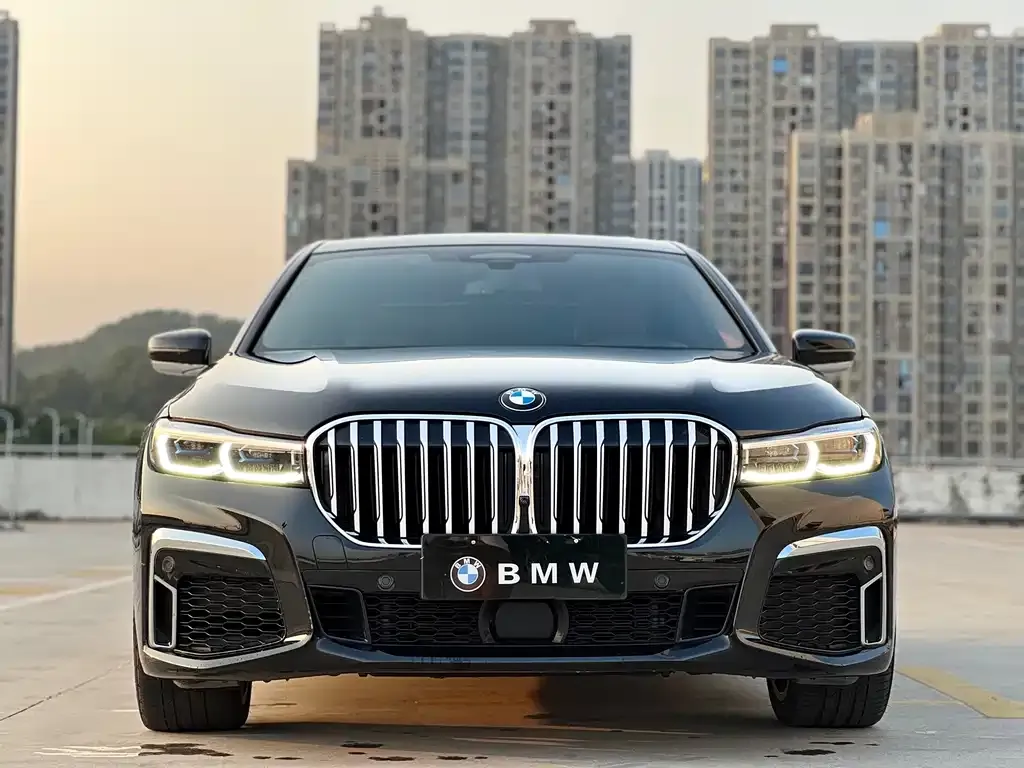 BMW 7 Series — фото 3
