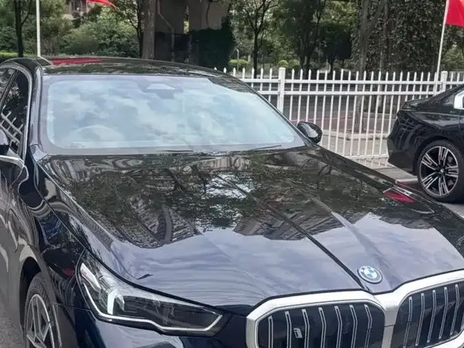 BMW i5 — фото 9