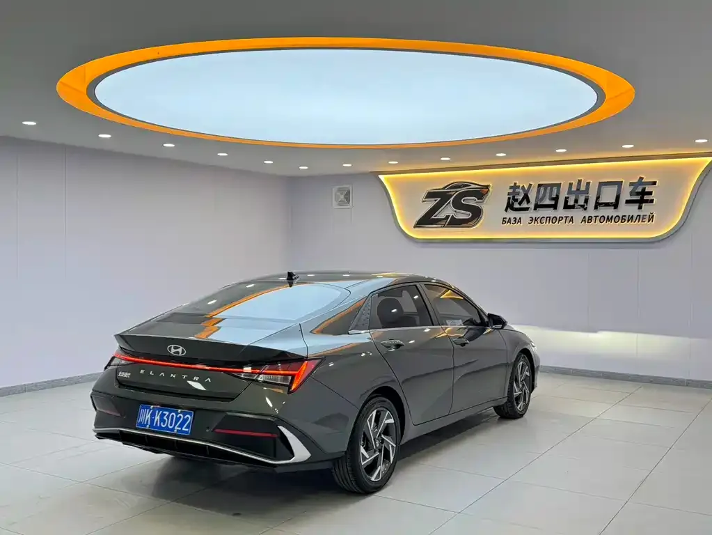 Hyundai Elantra — фото 4