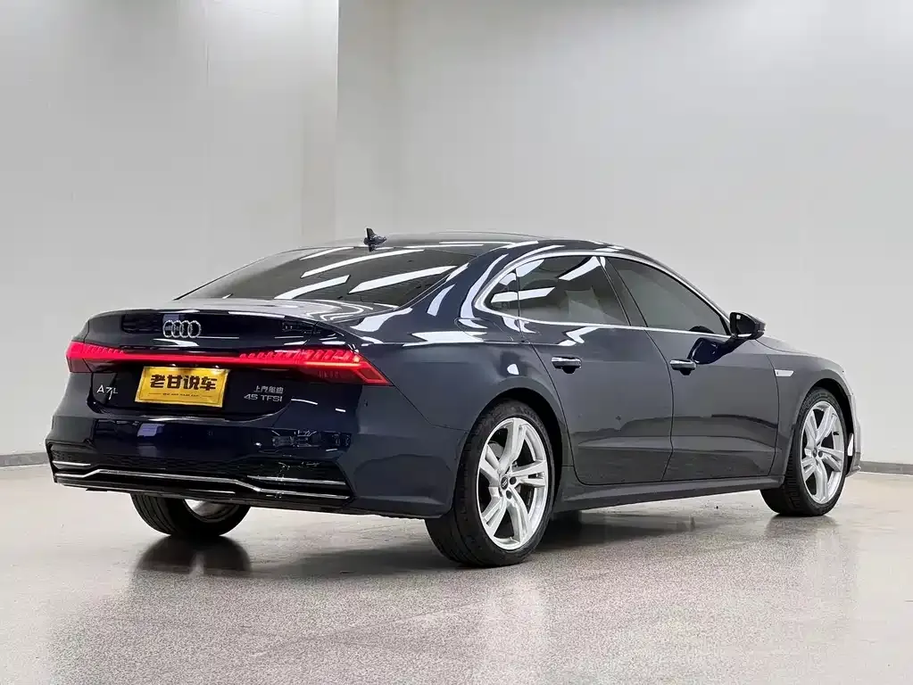 Audi A7L — фото 4