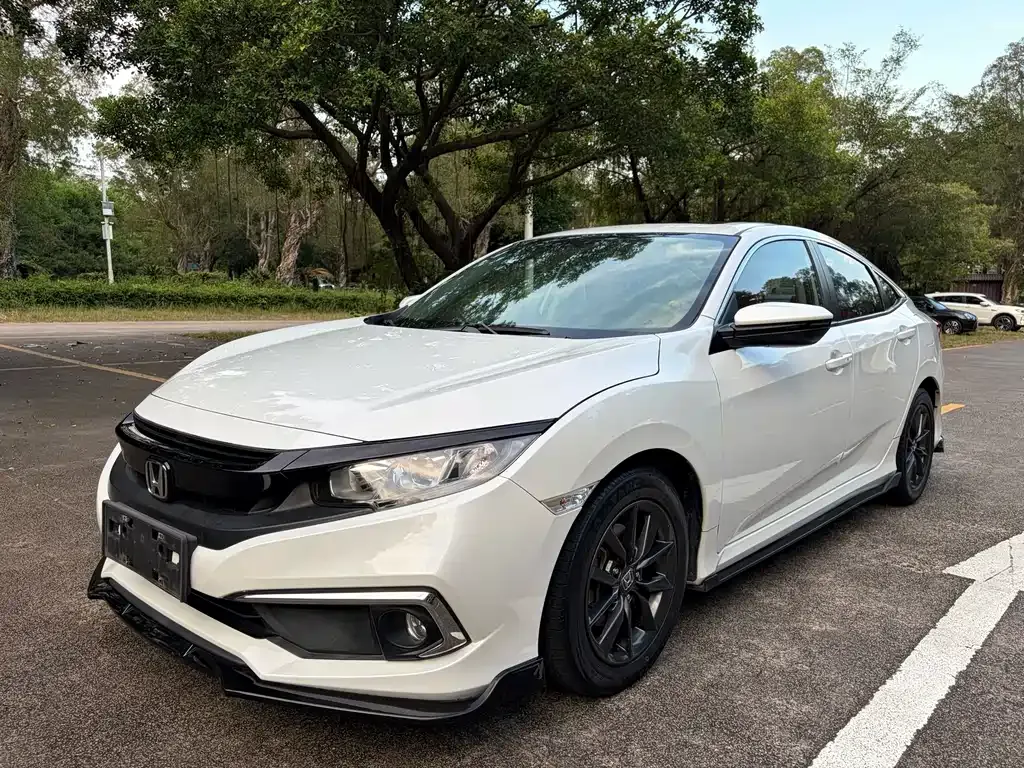 Honda Civic — фото 1