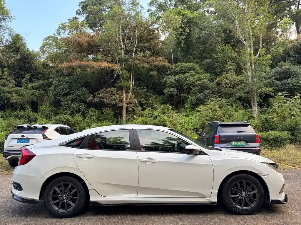 Honda Civic — фото 9
