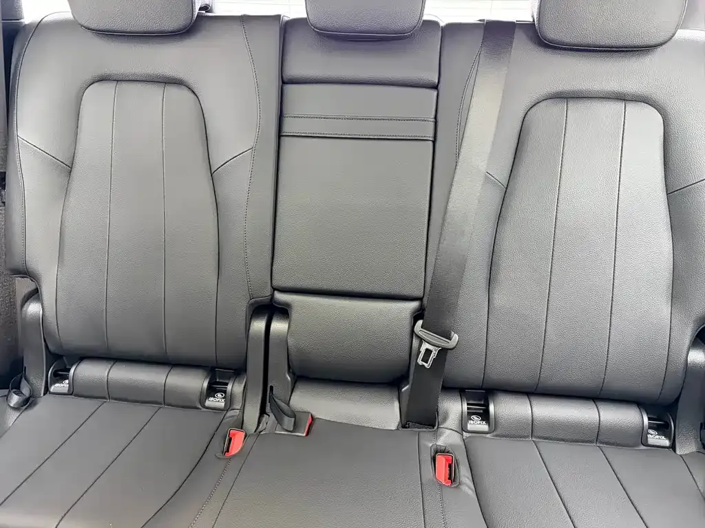 Mercedes-Benz EQB — фото 10