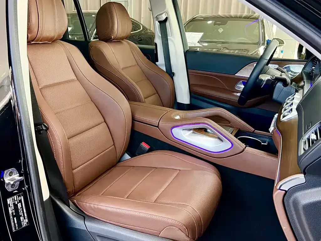 Mercedes-Benz GLS — фото 10