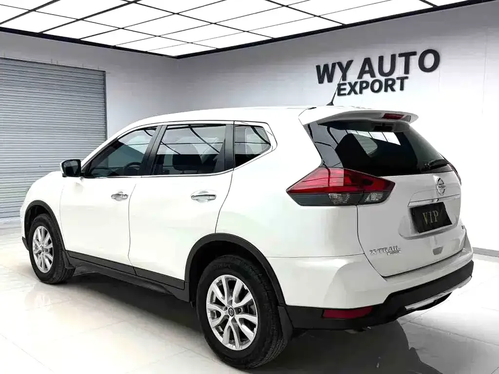 Nissan X-Trail — фото 10