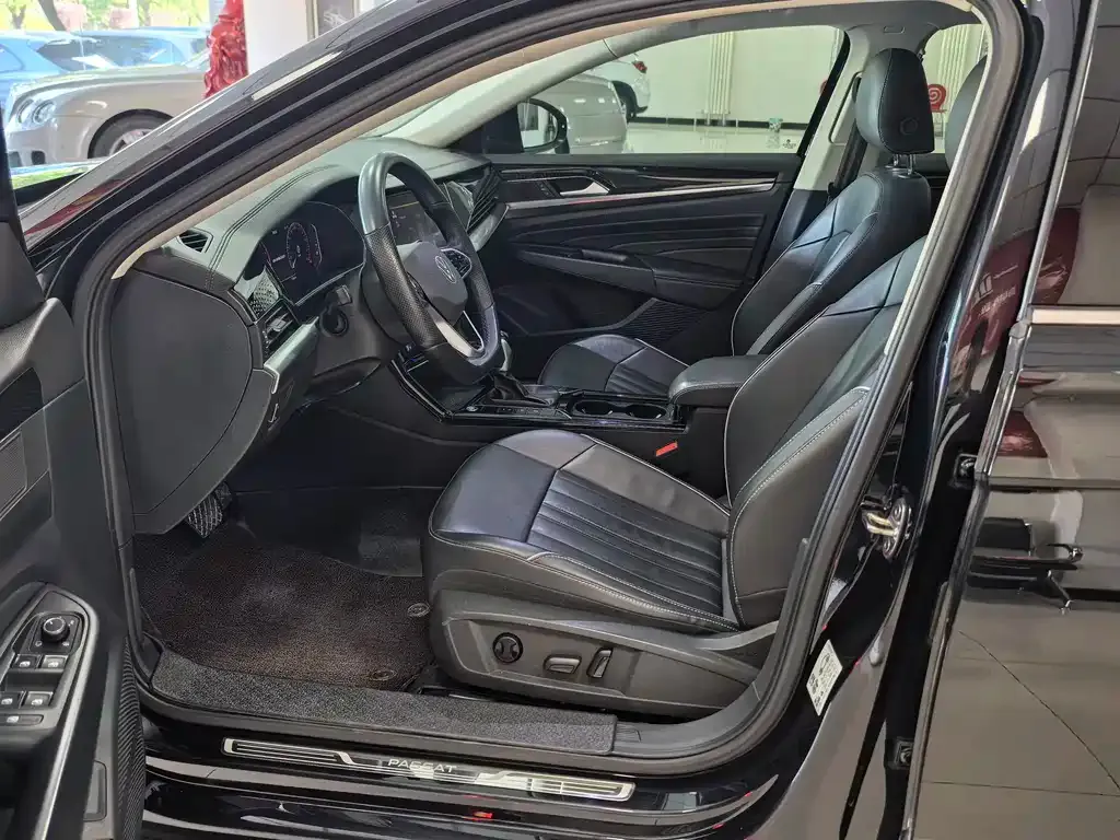 Volkswagen Passat — фото 8