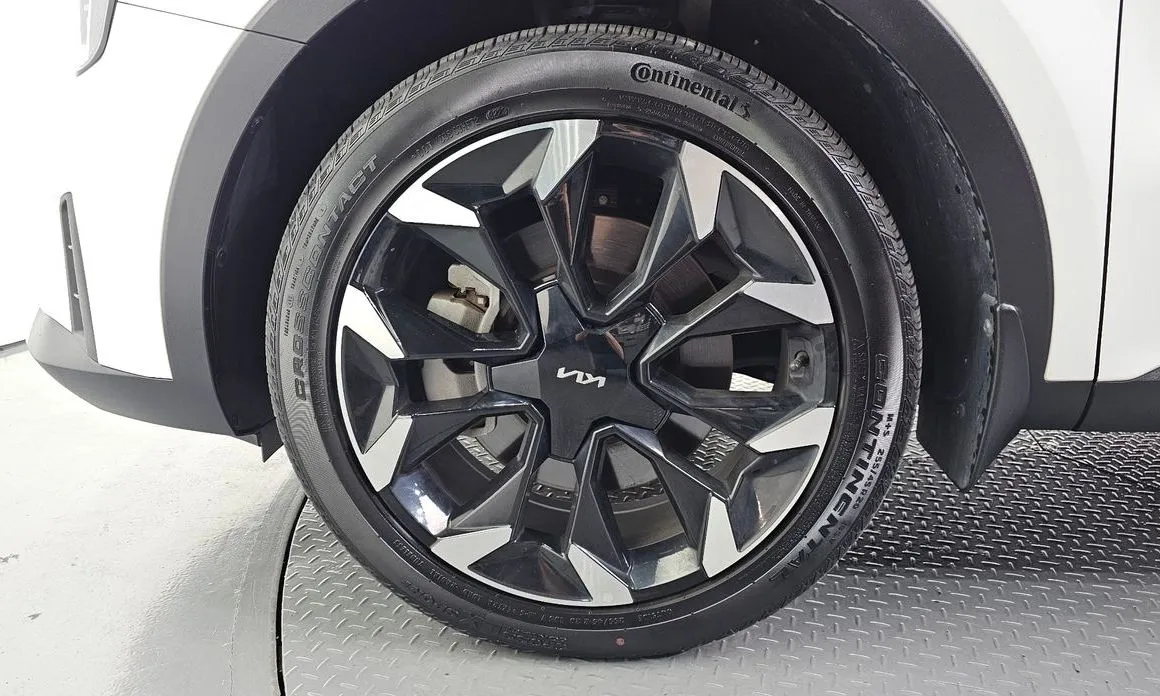 Kia Sorento — фото 6