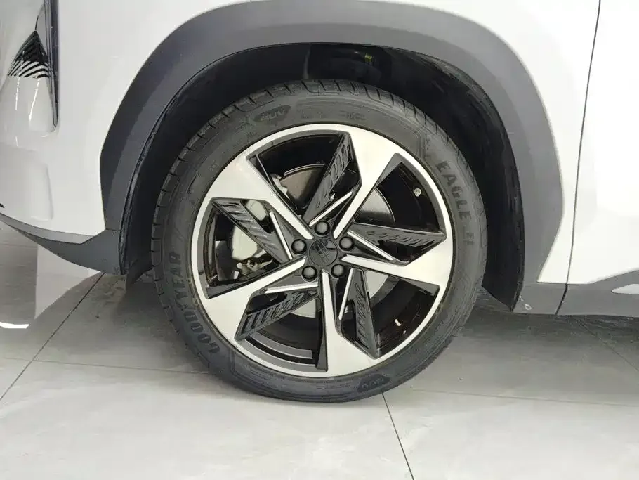 Geely Galaxy L7 — фото 10