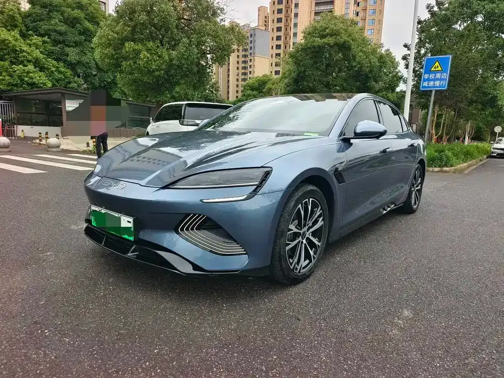 BYD Seal — фото 1