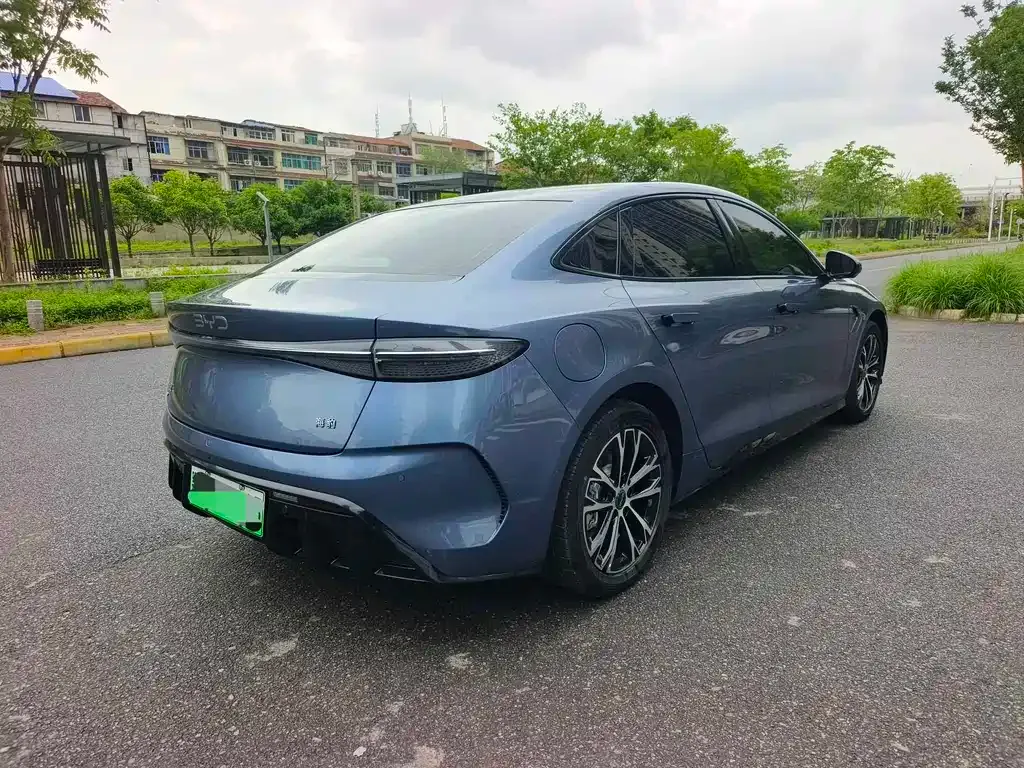 BYD Seal — фото 7