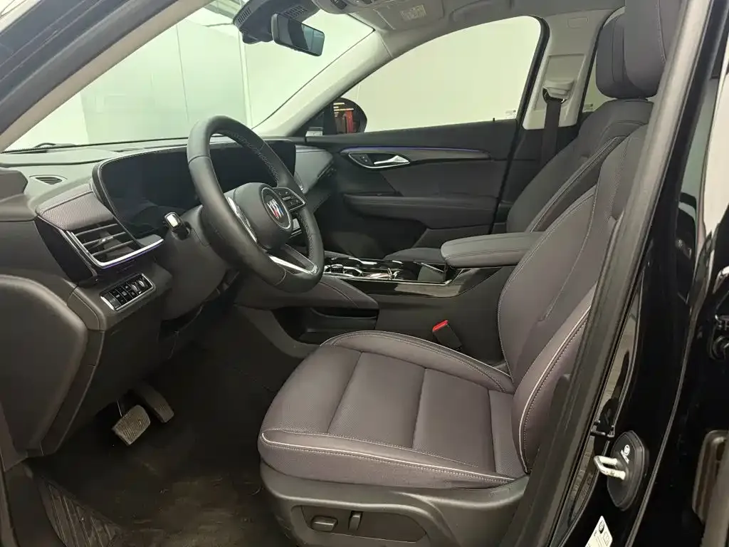 Buick Envision Plus — фото 6