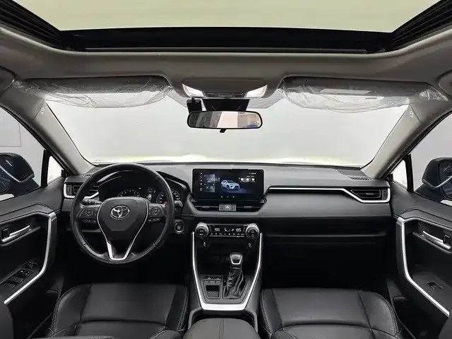 Toyota Wildlander — фото 10
