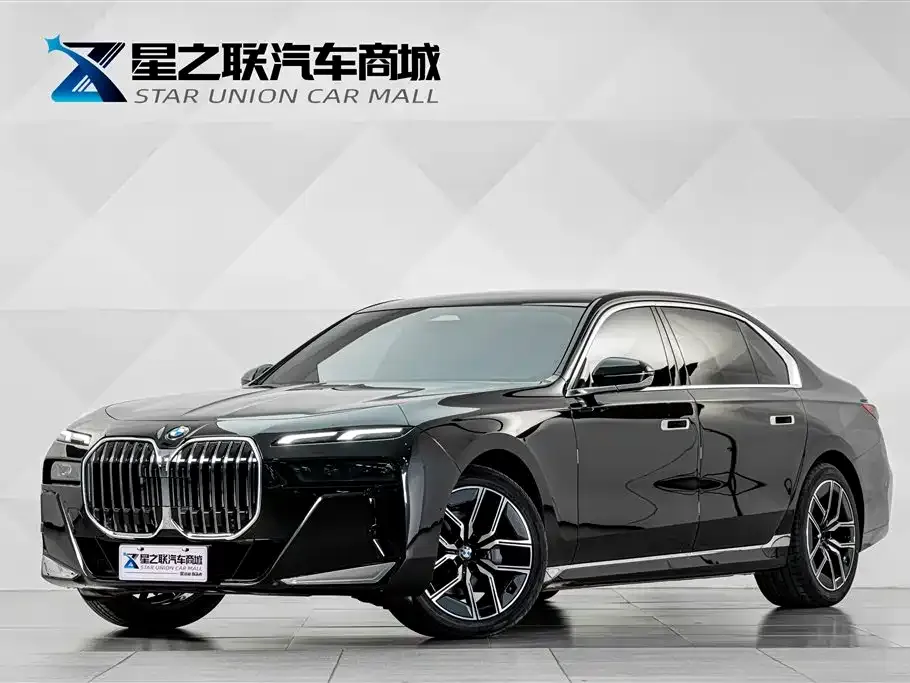 BMW 7 Series — фото 1