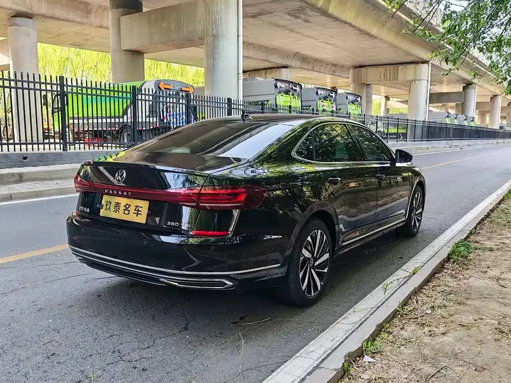 Volkswagen Passat — фото 9