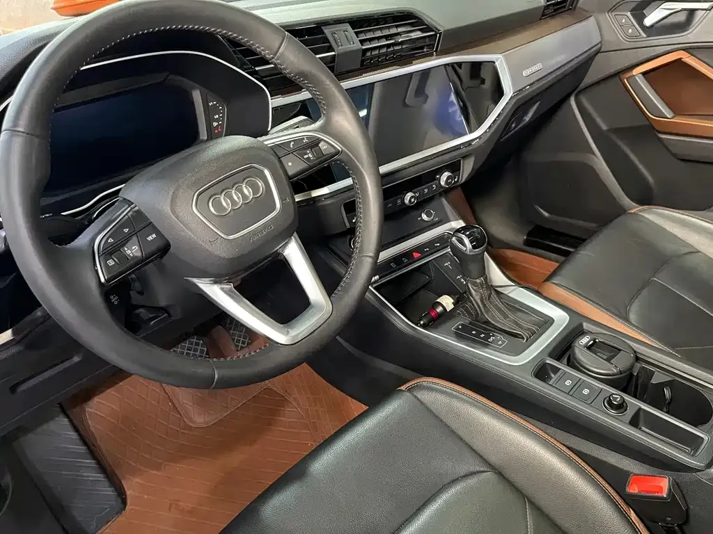 Audi Q3 — фото 3