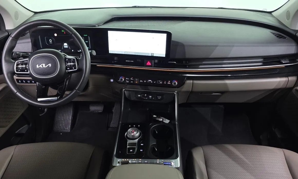 Kia Carnival — фото 10