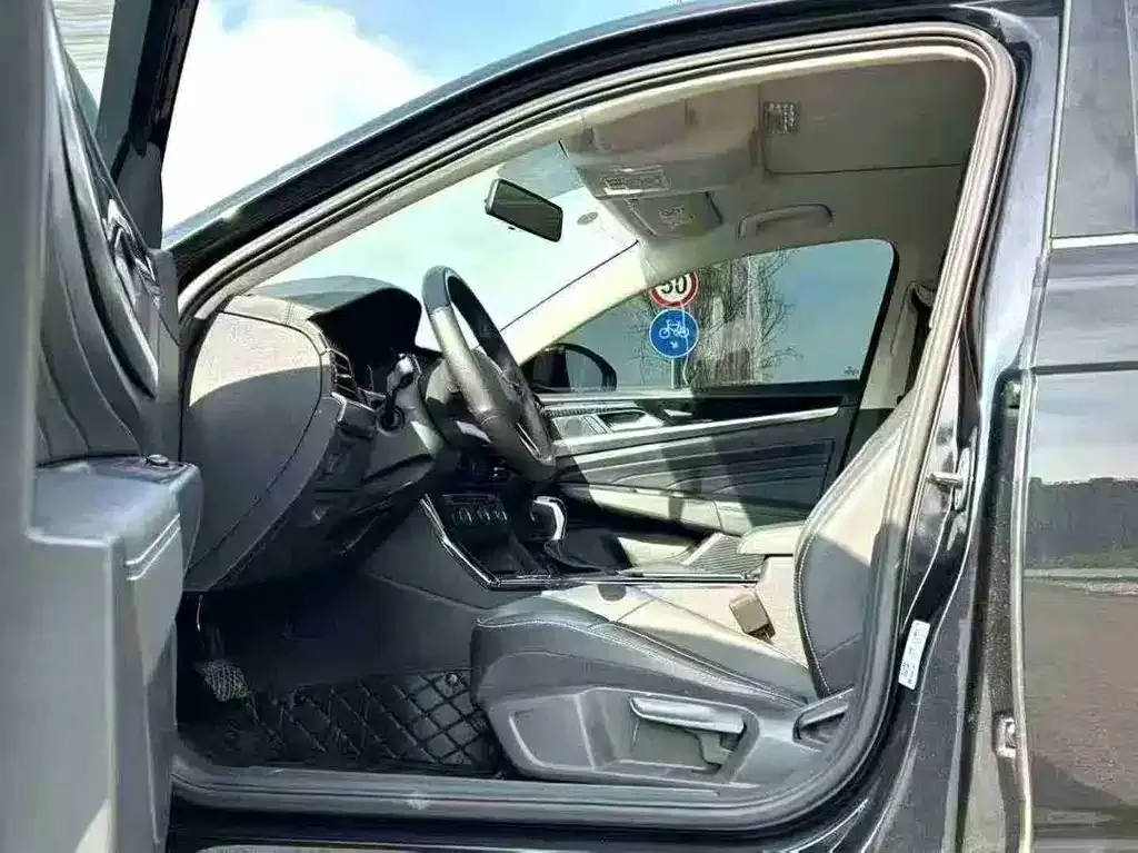 Volkswagen Passat — фото 4