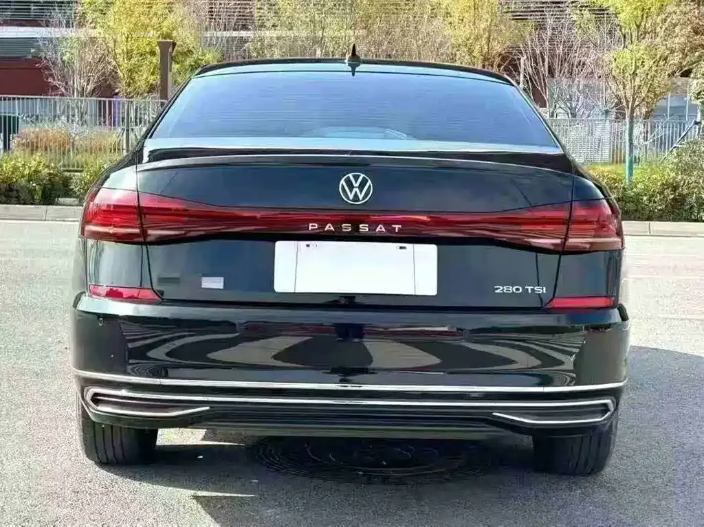 Volkswagen Passat — фото 5
