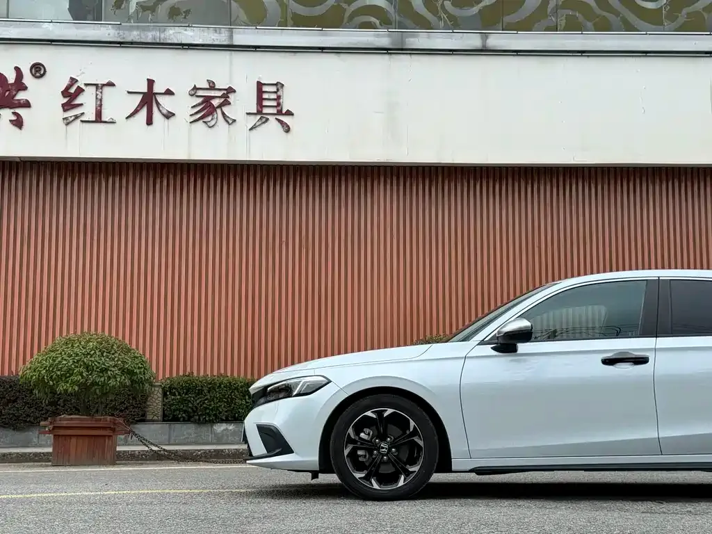 Honda Civic — фото 4