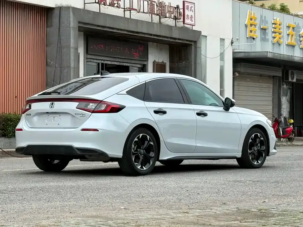 Honda Civic — фото 9