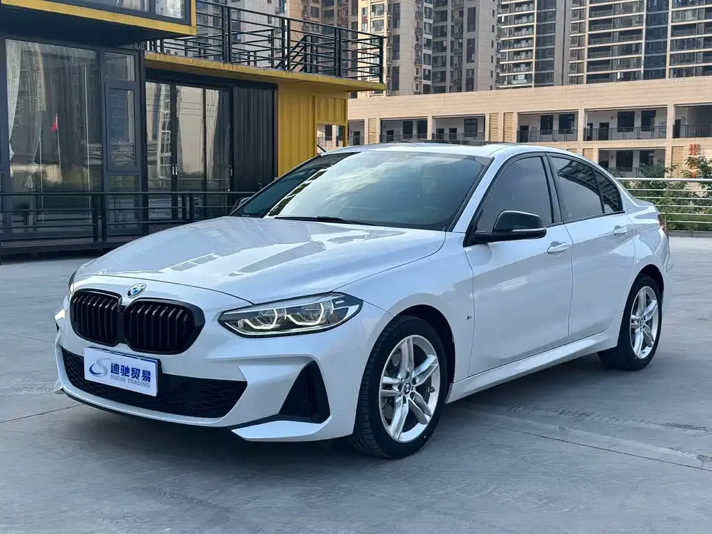 BMW 1 Series — фото 1