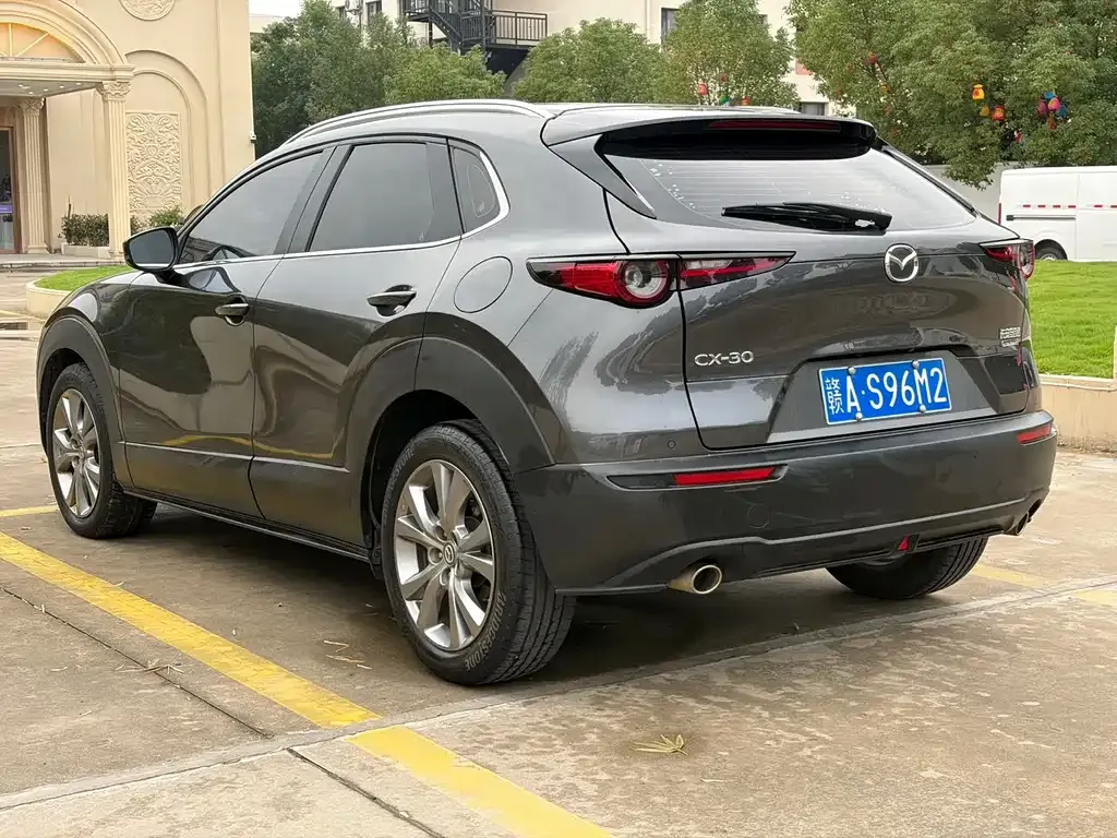 Mazda CX-30 — фото 4
