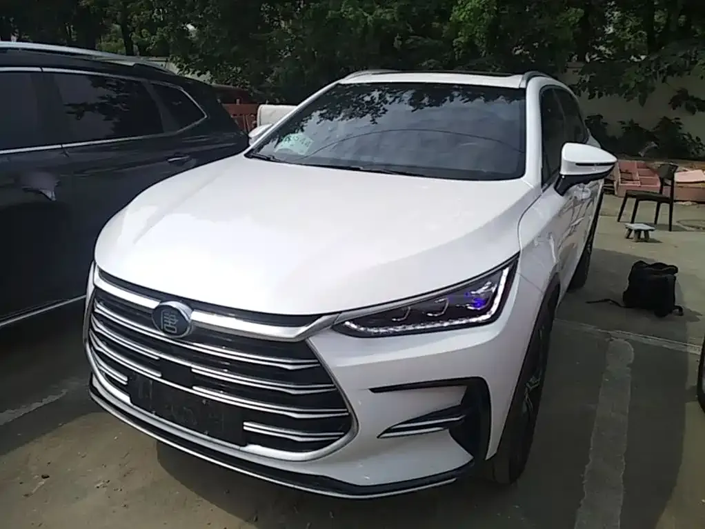 BYD Tang New Energy — фото 1
