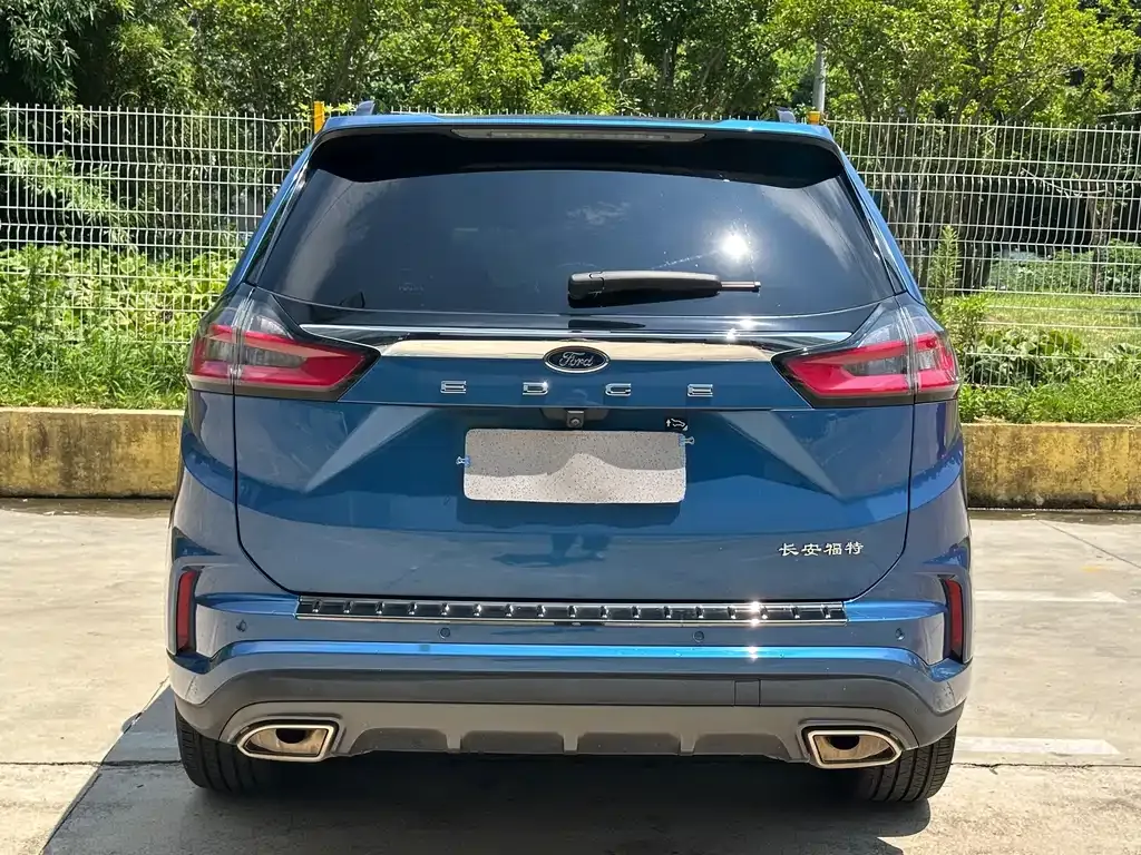 Ford Edge — фото 5