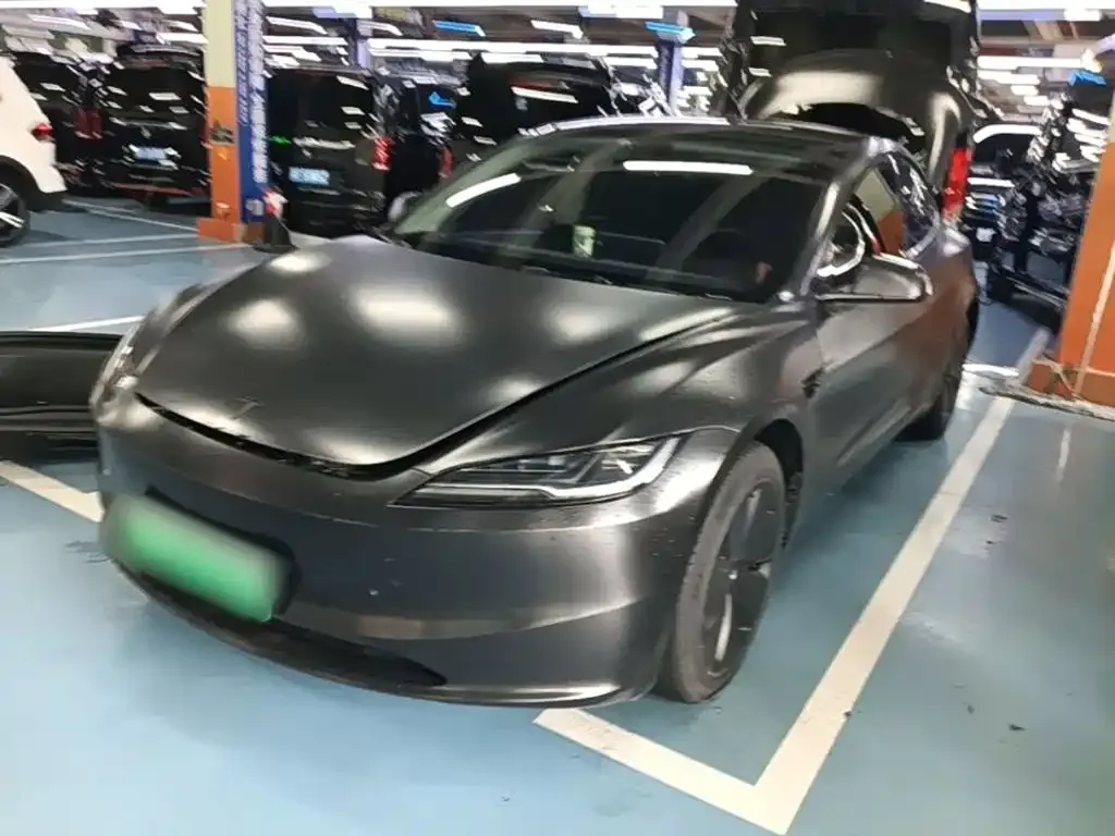 Tesla Model 3 — фото 8