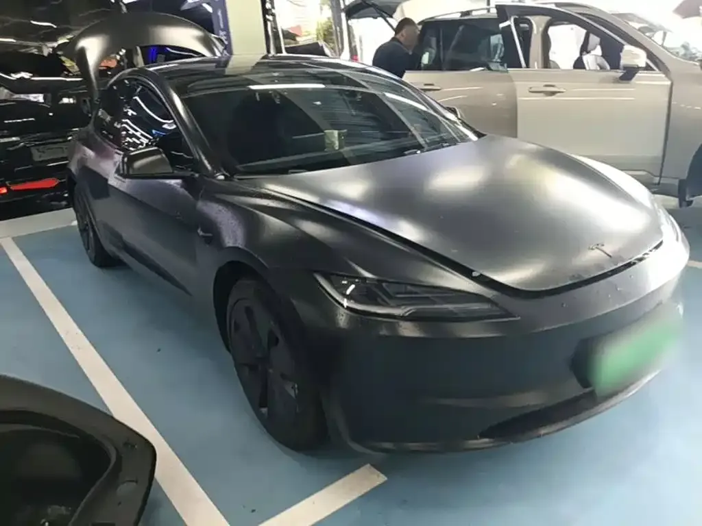 Tesla Model 3 — фото 5
