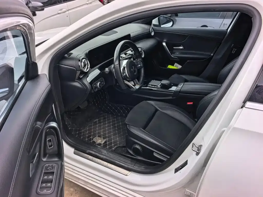 Mercedes-Benz A-Class — фото 10
