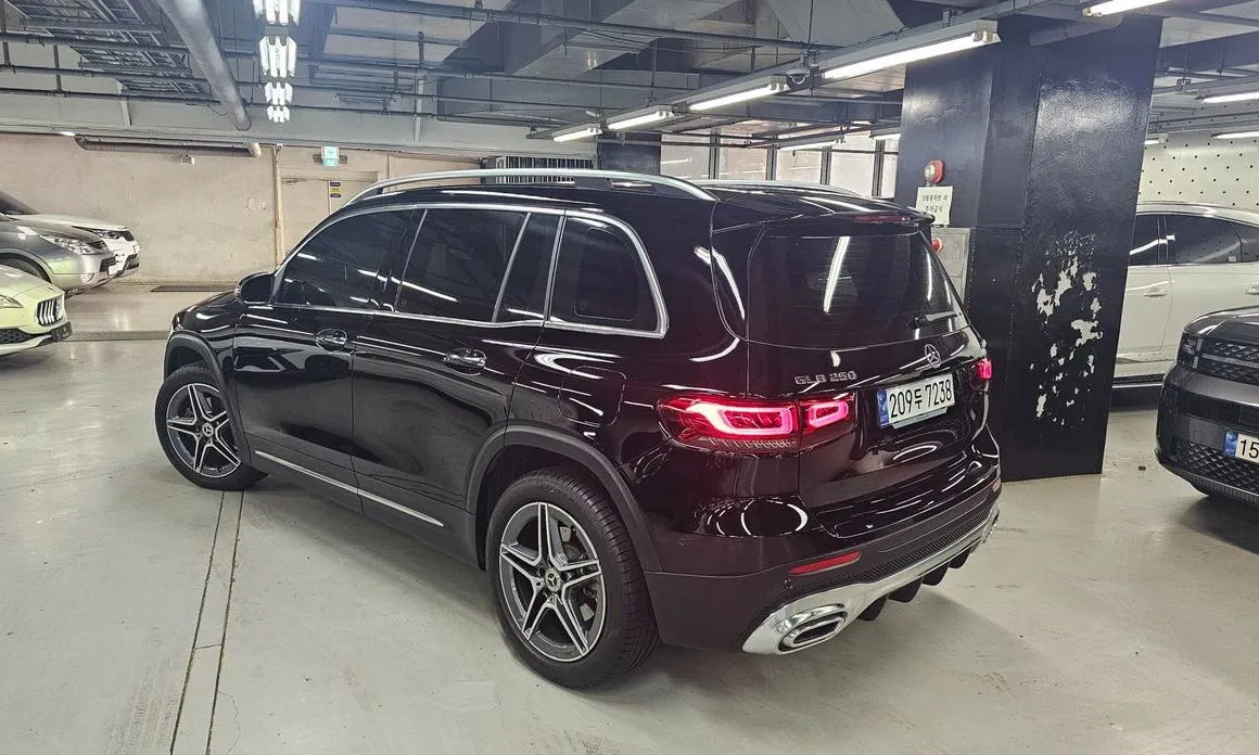 Mercedes-Benz GLB-Class — фото 7